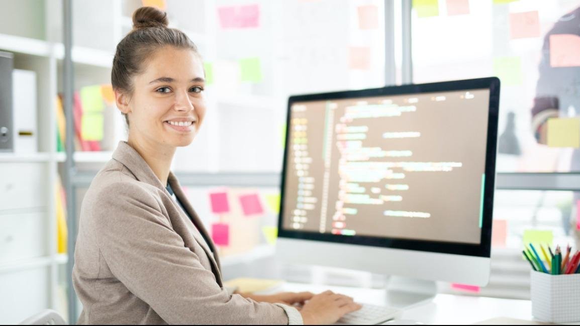 "Crafting a Winning Tech Resume: Expert Tips from Professional CV Writers" for the United States